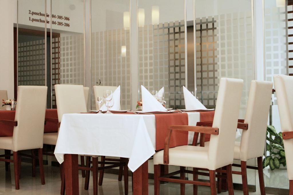 Garni Hotel Praha Trencianske Teplice Bagian luar foto