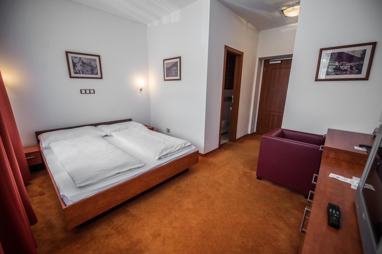 Garni Hotel Praha Trencianske Teplice Bagian luar foto