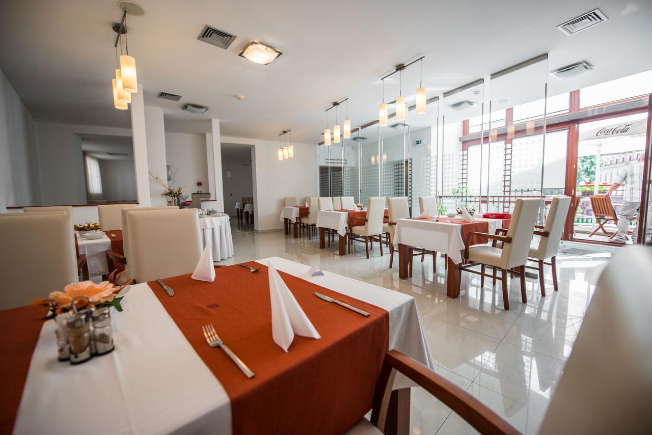 Garni Hotel Praha Trencianske Teplice Bagian luar foto